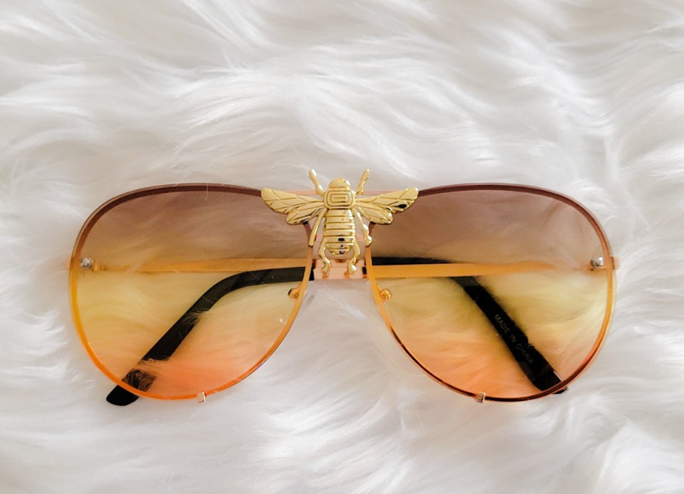 Tan Aviator Bee Accent Gradient Sunglasses